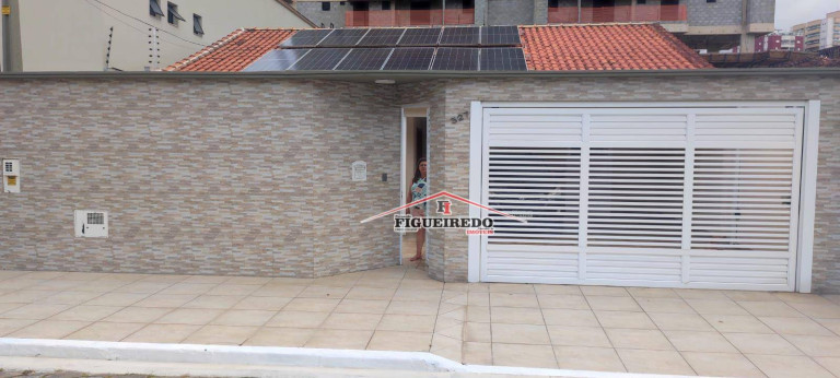 Imagem Casa com 3 Quartos à Venda, 300 m² em Canto Do Forte - Praia Grande