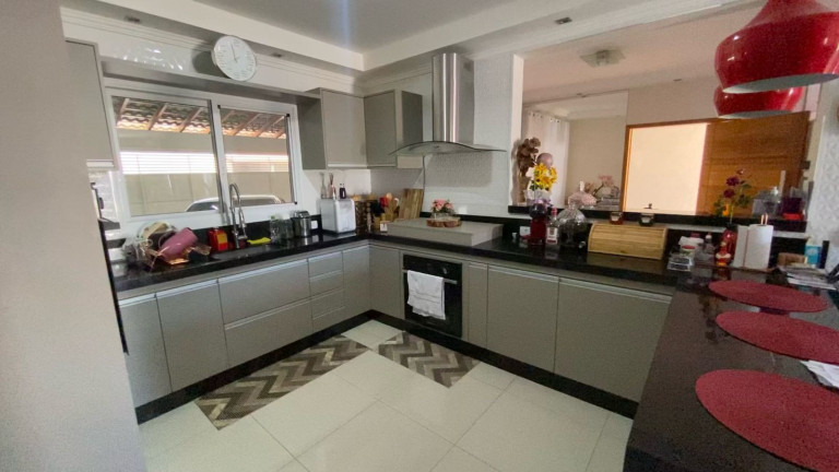 Imagem Casa com 4 Quartos à Venda, 206 m² em Jardim Colorado - São José Dos Campos