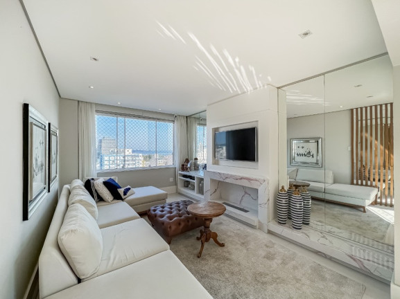 Imagem Apartamento com 3 Quartos à Venda, 140 m² em Centro Histórico - Porto Alegre Imagem Apartamento com 3 Quartos à Venda, 140 m² em Centro Histórico - Porto Alegre