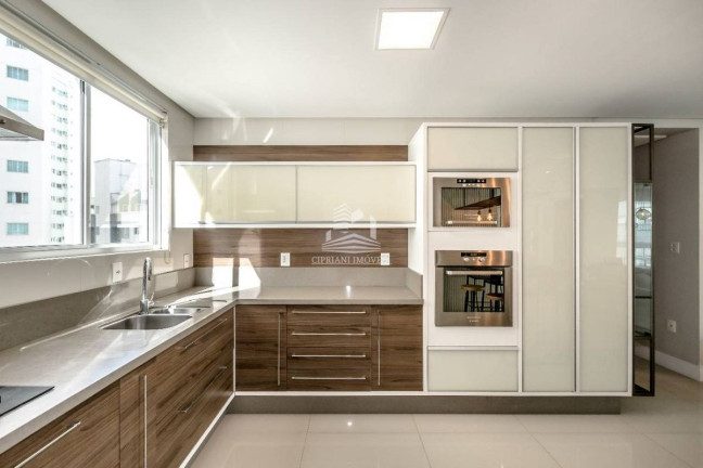 Imagem Apartamento com 3 Quartos à Venda, 131 m² em Centro - Balneário Camboriú