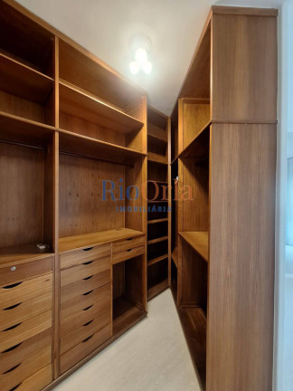 Imagem Apartamento com 4 Quartos à Venda, 300 m² em Barra Da Tijuca - Rio De Janeiro