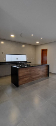 Imagem Casa com 3 Quartos à Venda, 190 m² em Ponta Negra - Manaus Imagem Casa com 3 Quartos à Venda, 190 m² em Ponta Negra - Manaus