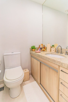 Imagem Apartamento com 2 Quartos à Venda, 129 m² em Cristal - Porto Alegre Imagem Apartamento com 2 Quartos à Venda, 129 m² em Cristal - Porto Alegre
