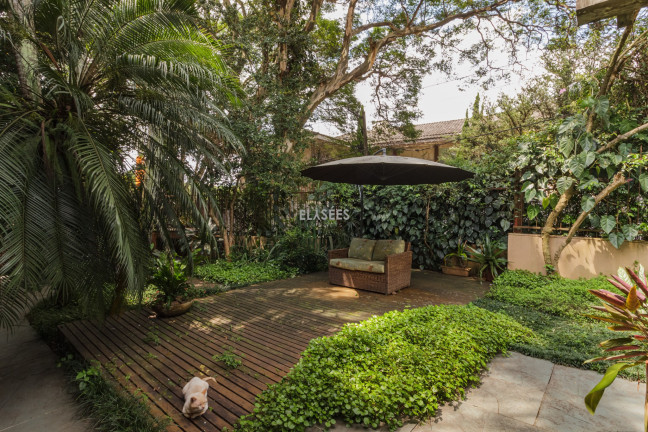 Imagem Sobrado com 4 Quartos à Venda, em Cidade Jardim - São Paulo Imagem Sobrado com 4 Quartos à Venda, em Cidade Jardim - São Paulo