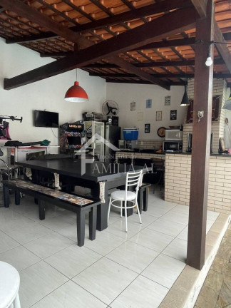 Imagem Casa com 4 Quartos à Venda, 114 m² em Comasa - Joinville Imagem Casa com 4 Quartos à Venda, 114 m² em Comasa - Joinville