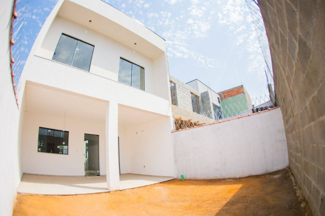Imagem Sobrado com 3 Quartos à Venda, em Jardim Oásis - Taubaté Imagem Sobrado com 3 Quartos à Venda, em Jardim Oásis - Taubaté