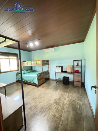 Imagem Casa com 3 Quartos à Venda, 4.033 m² em Viamão Imagem Casa com 3 Quartos à Venda, 4.033 m² em Viamão