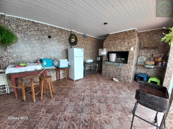 Imagem Casa com 4 Quartos à Venda, em Contorno - Ponta Grossa Imagem Casa com 4 Quartos à Venda, em Contorno - Ponta Grossa