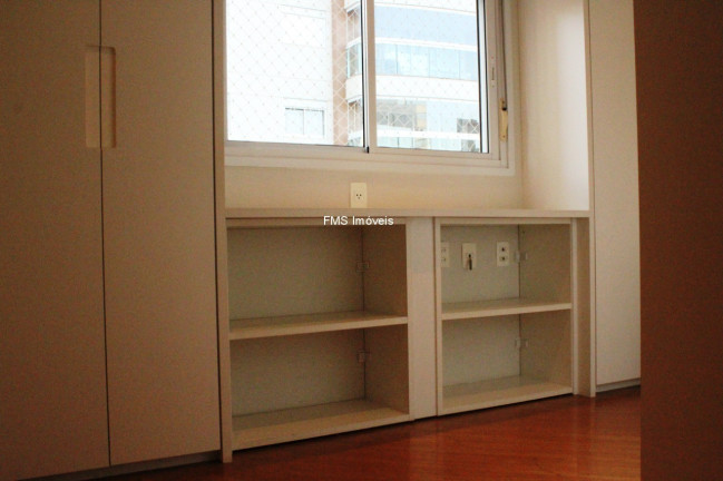 Imagem Imóvel com 3 Quartos à Venda, 124 m² em Vila Olímpia - São Paulo