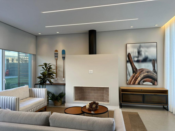 Imagem Casa com 4 Quartos à Venda, em -- - Capao Da Canoa Imagem Casa com 4 Quartos à Venda, em -- - Capao Da Canoa