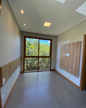 Imagem Casa com 4 Quartos à Venda,  em Praia Do Forte - Mata De São João