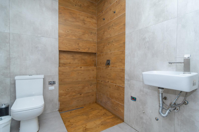 Imagem Sobrado com 3 Quartos para Alugar, 178 m² em Portão - Curitiba Imagem Sobrado com 3 Quartos para Alugar, 178 m² em Portão - Curitiba