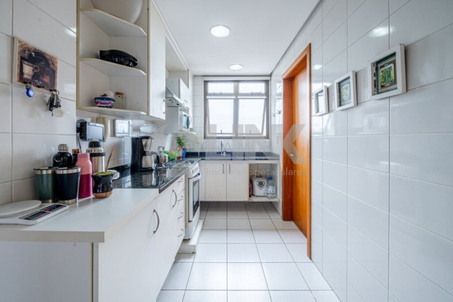 Imagem Apartamento com 3 Quartos à Venda, 117 m² em Petrópolis - Porto Alegre Imagem Apartamento com 3 Quartos à Venda, 117 m² em Petrópolis - Porto Alegre