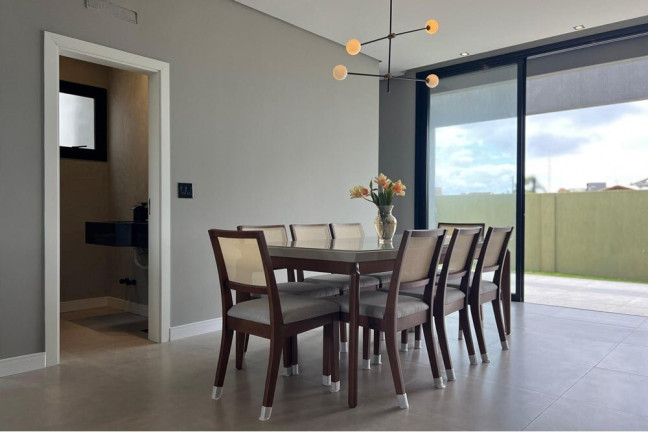 Imagem Casa com 4 Quartos à Venda, 213 m² em Centro - Xangri-lá