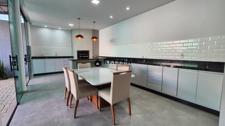 Imagem Casa com 3 Quartos à Venda, 300 m² em Jardim Tarobá - Foz Do Iguaçu
