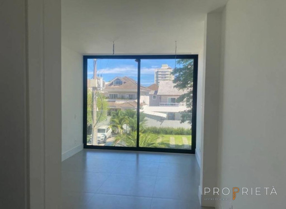 Imagem Casa de Condomínio com 4 Quartos à Venda, 280 m² em Barra Da Tijuca - Rio De Janeiro
