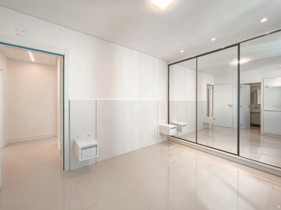 Imagem Apartamento com 3 Quartos à Venda, 126 m² em Centro - Balneário Camboriú Imagem Apartamento com 3 Quartos à Venda, 126 m² em Centro - Balneário Camboriú
