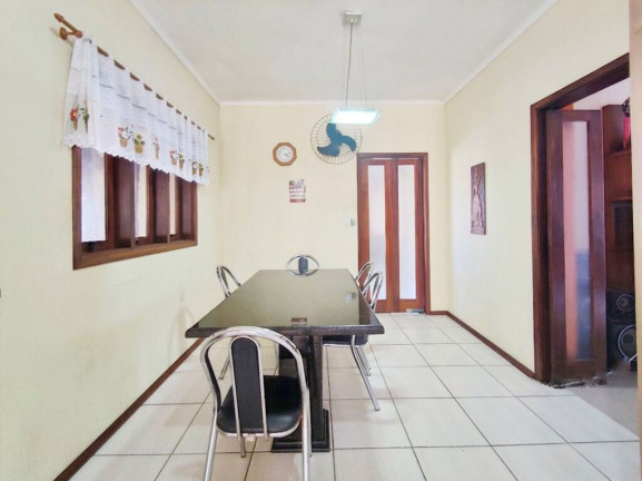 Imagem Imóvel com 5 Quartos à Venda, em Belém Novo - Porto Alegre Imagem Imóvel com 5 Quartos à Venda, em Belém Novo - Porto Alegre
