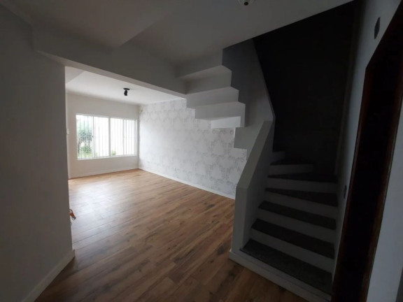Imagem Sobrado com 4 Quartos à Venda, 192 m² em Bom Retiro - Curitiba Imagem Sobrado com 4 Quartos à Venda, 192 m² em Bom Retiro - Curitiba