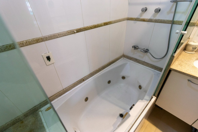 Imagem Apartamento com 2 Quartos à Venda, 80 m² em Moema - São Paulo