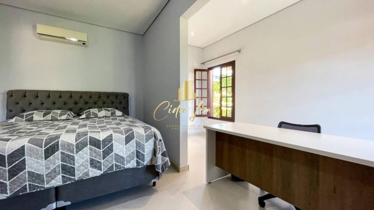 Imagem Casa com 3 Quartos à Venda, 228 m² em Rio Tavares - Florianópolis Imagem Casa com 3 Quartos à Venda, 228 m² em Rio Tavares - Florianópolis