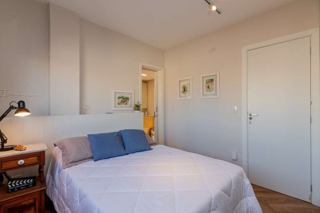 Imagem Apartamento com 3 Quartos à Venda, 120 m² em Menino Deus - Porto Alegre Imagem Apartamento com 3 Quartos à Venda, 120 m² em Menino Deus - Porto Alegre