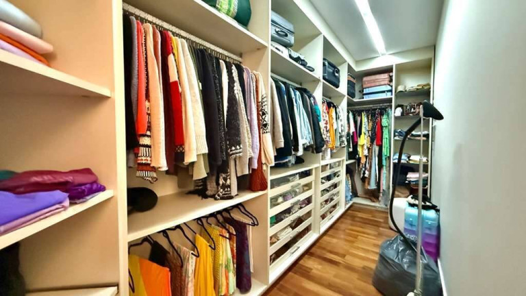 Imagem Casa com 4 Quartos à Venda, em Granja Viana - Cotia Imagem Casa com 4 Quartos à Venda, em Granja Viana - Cotia