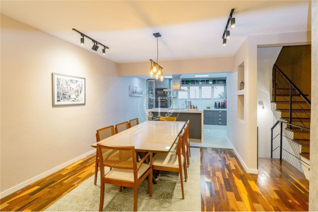 Imagem Casa com 3 Quartos à Venda, 204 m² em São Paulo Imagem Casa com 3 Quartos à Venda, 204 m² em São Paulo