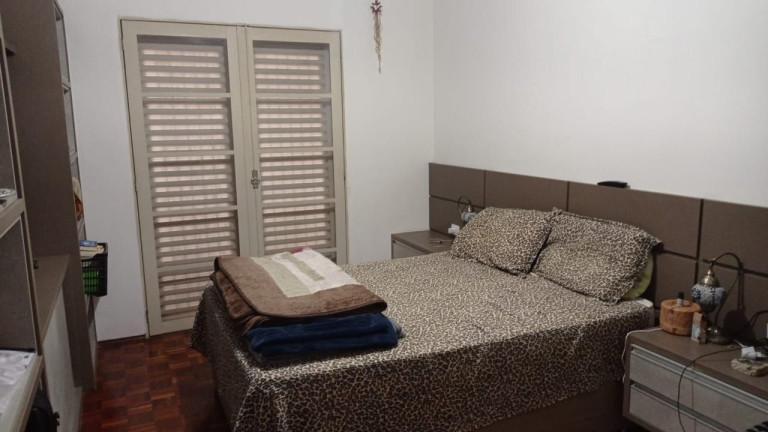 Imagem Casa com 4 Quartos à Venda, 250 m² em Bosque Dos Eucaliptos - São José Dos Campos Imagem Casa com 4 Quartos à Venda, 250 m² em Bosque Dos Eucaliptos - São José Dos Campos
