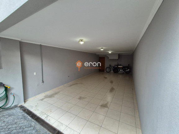 Imagem Casa com 3 Quartos à Venda, 219 m²