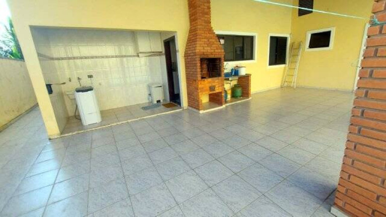 Imagem Casa com 3 Quartos à Venda, 360 m² em Stella Maris - Peruíbe Imagem Casa com 3 Quartos à Venda, 360 m² em Stella Maris - Peruíbe