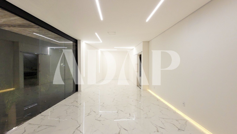 Imagem Casa com 5 Quartos à Venda, 1.485 m² em Barra Da Tijuca - Rio De Janeiro Imagem Casa com 5 Quartos à Venda, 1.485 m² em Barra Da Tijuca - Rio De Janeiro