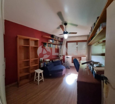 Imagem Apartamento com 3 Quartos à Venda, 98 m² em Petrópolis - Porto Alegre Imagem Apartamento com 3 Quartos à Venda, 98 m² em Petrópolis - Porto Alegre