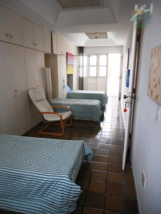 Imagem Casa com 5 Quartos à Venda, 300 m² Imagem Casa com 5 Quartos à Venda, 300 m²
