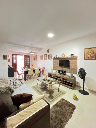 Imagem Casa com 4 Quartos à Venda, 140 m² em Urucunema - Eusébio Imagem Casa com 4 Quartos à Venda, 140 m² em Urucunema - Eusébio