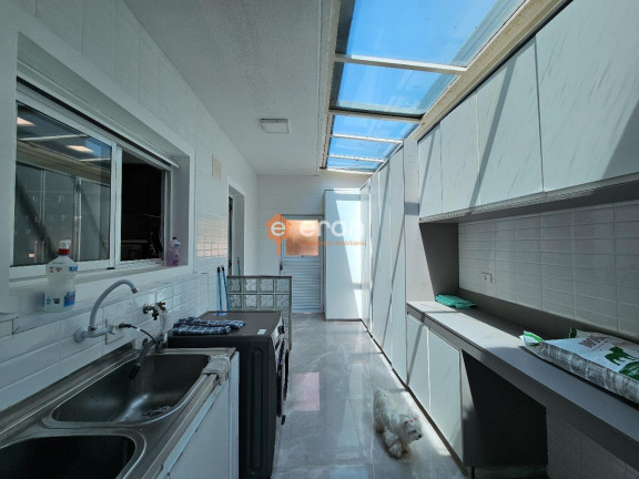 Imagem Casa com 3 Quartos à Venda, 180 m²