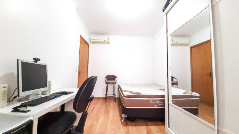 Imagem Sobrado com 3 Quartos à Venda, 172 m² em Nossa Senhora Das Graças - Canoas Imagem Sobrado com 3 Quartos à Venda, 172 m² em Nossa Senhora Das Graças - Canoas