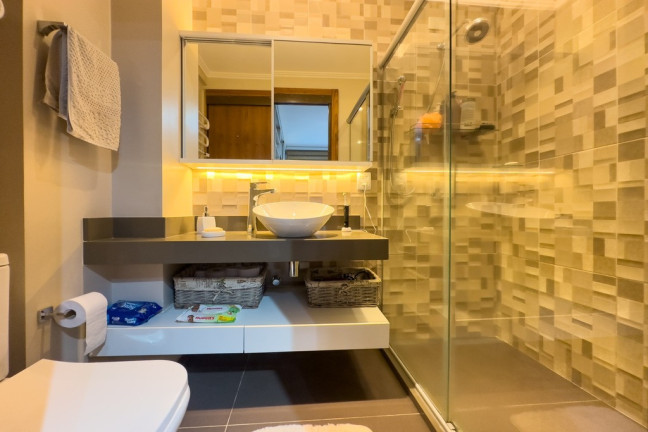 Imagem Apartamento com 3 Quartos à Venda, 120 m² em Menino Deus - Porto Alegre Imagem Apartamento com 3 Quartos à Venda, 120 m² em Menino Deus - Porto Alegre