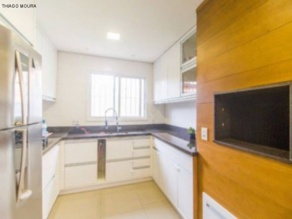 Imagem Sobrado com 3 Quartos à Venda, 147 m² em Jardim Itu - Porto Alegre Imagem Sobrado com 3 Quartos à Venda, 147 m² em Jardim Itu - Porto Alegre