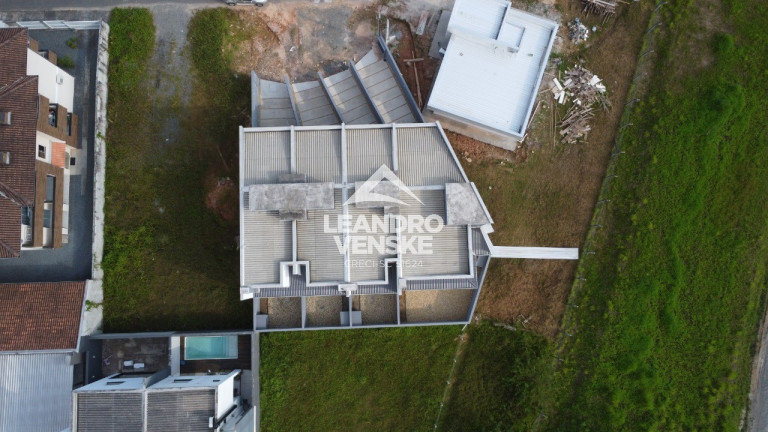 Imagem Sobrado com 3 Quartos à Venda, em Glória - Joinville Imagem Sobrado com 3 Quartos à Venda, em Glória - Joinville