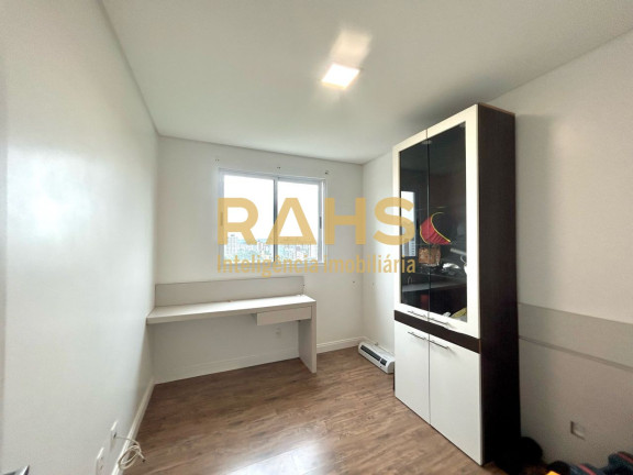 Imagem Apartamento com 3 Quartos à Venda, 80 m² em Atiradores - Joinville
