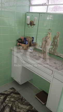 Imagem Casa com 3 Quartos à Venda, 220 m² em Petrópolis - Porto Alegre Imagem Casa com 3 Quartos à Venda, 220 m² em Petrópolis - Porto Alegre