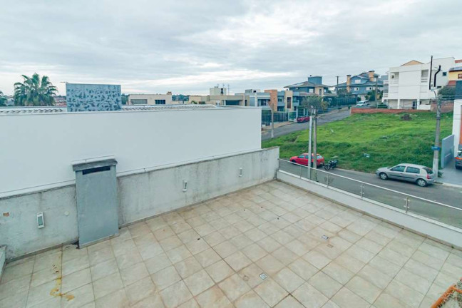 Imagem Casa com 3 Quartos à Venda, em Mário Quintana - Porto Alegre Imagem Casa com 3 Quartos à Venda, em Mário Quintana - Porto Alegre