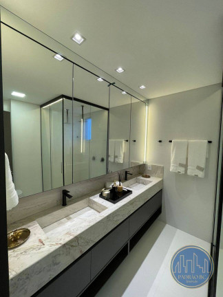 Imagem Apartamento com 3 Quartos à Venda, 240 m² em Centro - Balneário Camboriú Imagem Apartamento com 3 Quartos à Venda, 240 m² em Centro - Balneário Camboriú
