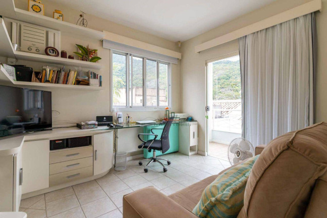 Imagem Casa com 4 Quartos à Venda, 260 m² em São Francisco - Niterói Imagem Casa com 4 Quartos à Venda, 260 m² em São Francisco - Niterói