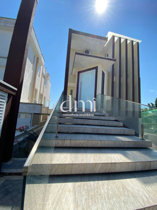 Imagem Casa com 5 Quartos à Venda, em Parque Residencial Itapeti - Mogi Das Cruzes Imagem Casa com 5 Quartos à Venda, em Parque Residencial Itapeti - Mogi Das Cruzes
