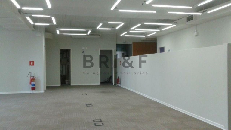 Imóvel Comercial à Venda ou Locação, 375 m² em Brooklin - São Paulo