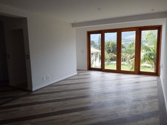 Imagem Casa com 2 Quartos à Venda, 589 m² em Vila Petrópolis - Atibaia Imagem Casa com 2 Quartos à Venda, 589 m² em Vila Petrópolis - Atibaia