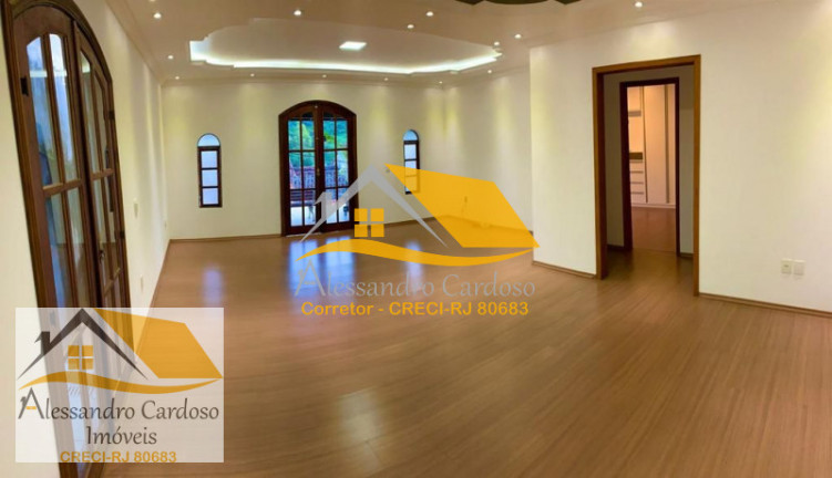 Imagem Casa com 6 Quartos à Venda, 320 m² em Loteamento Sitio Jacina - Nova Friburgo Imagem Casa com 6 Quartos à Venda, 320 m² em Loteamento Sitio Jacina - Nova Friburgo