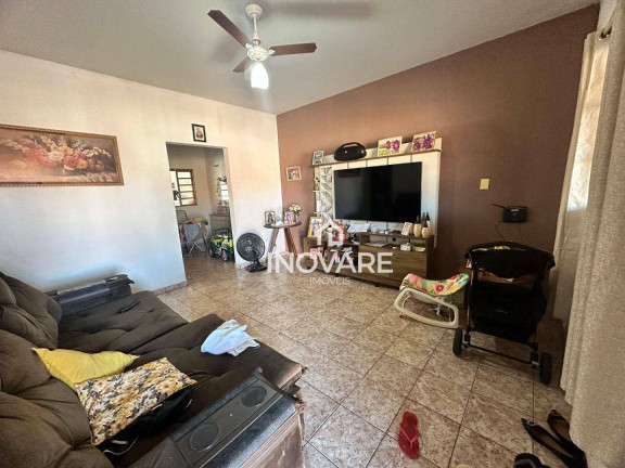 Imagem Casa com 3 Quartos à Venda, 220 m² em Alvorada - Araporã